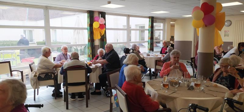 Anniversaire du mois d'Août aux Jardins de Roinville | DomusVi